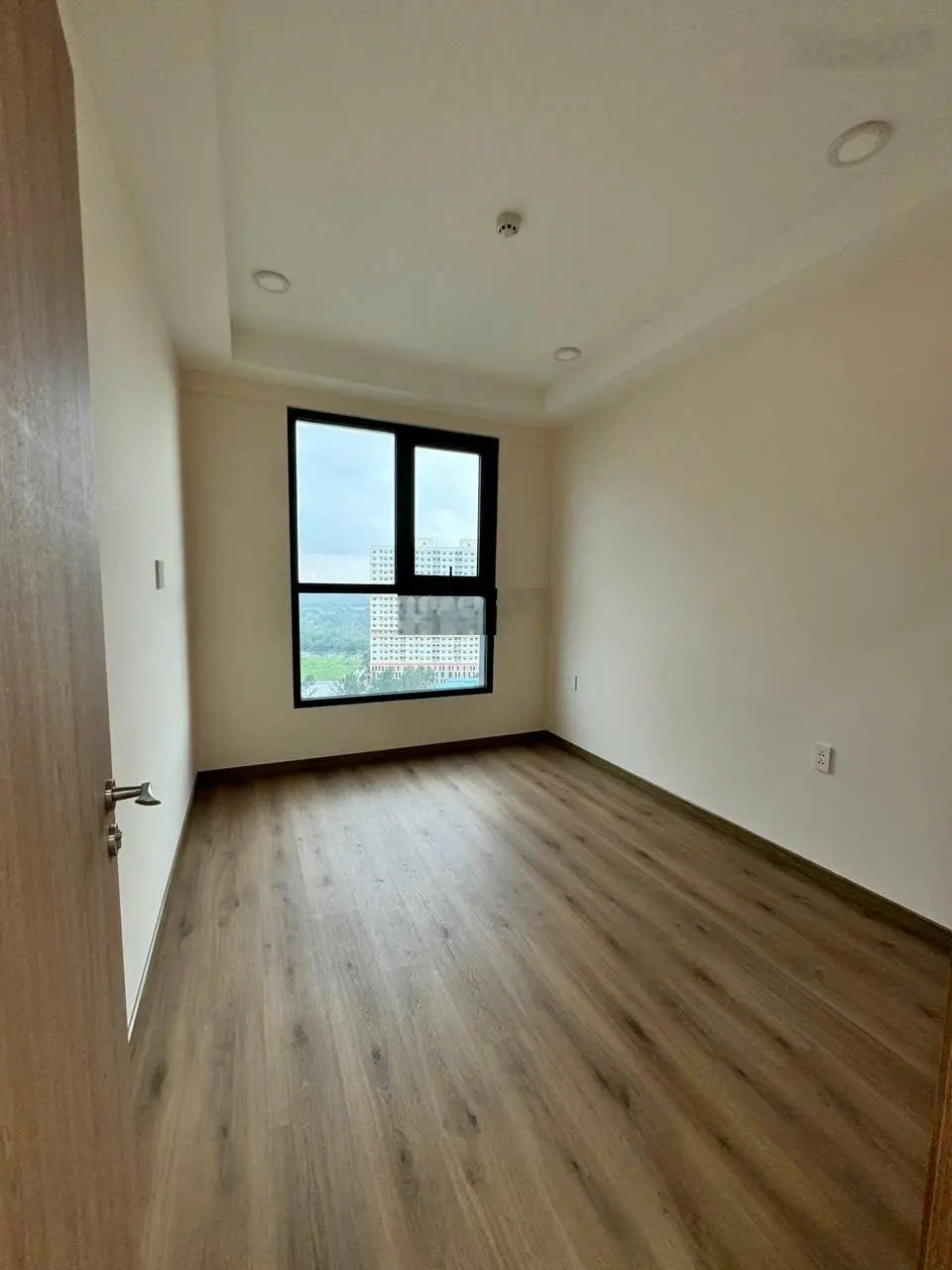 Cần bán gấp Viva Plaza mặt tiền Nguyễn Lương Bằng, 56m2 giá 2tỷ5