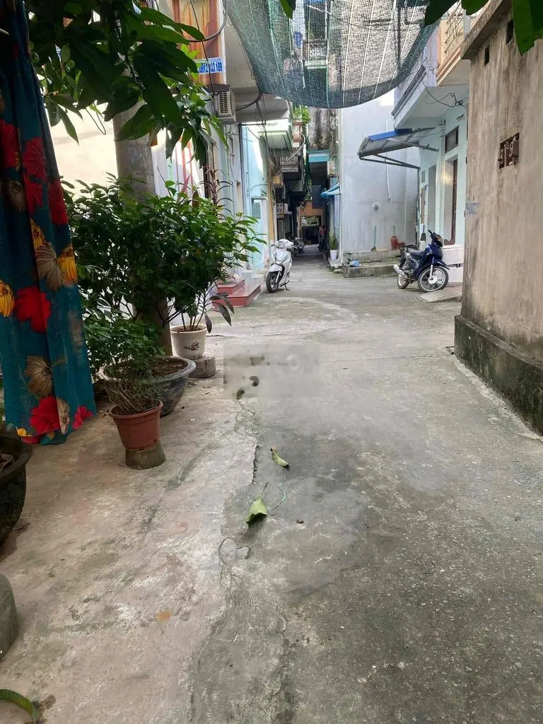 bán nhà ngõ Tri Tâm - đối diện chợ cửa trường