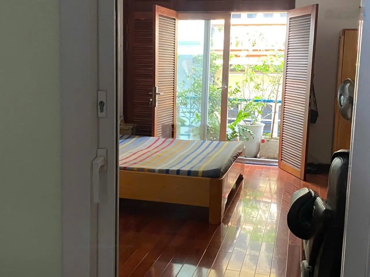 Chính chủ bán nhà ngõ 53 Tân Ấp, cạnh bệnh viện Hoè Nhai, ô tô tránh, 43m2, chỉ hơn 10 tỷ