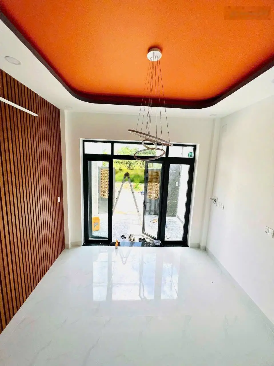 CC bán nhà mới thiết kế hiện đại, 1trệt 2lầu, đối diện Chợ Long Phước, Q9. 3PN 3WC giá đầu tư