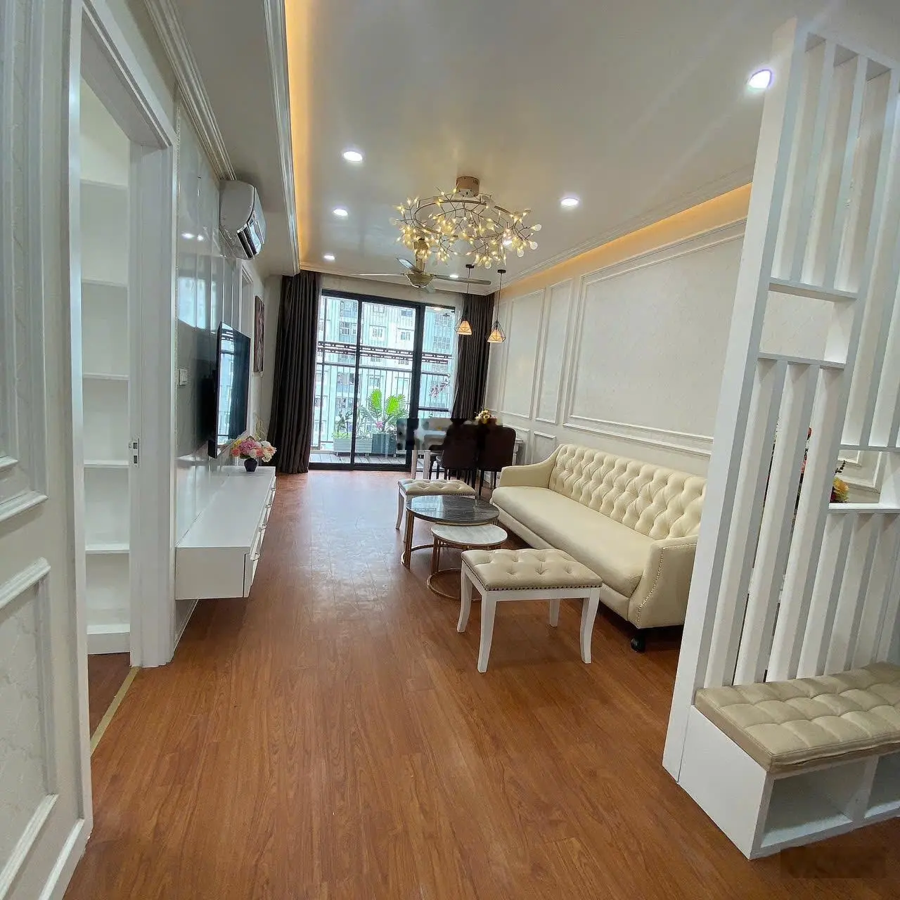Chính chủ bán gấp căn góc 2 ngủ full đủ đồ ban công đông nam giá tốt nhất dự án HD Mon - Hàm Nghi