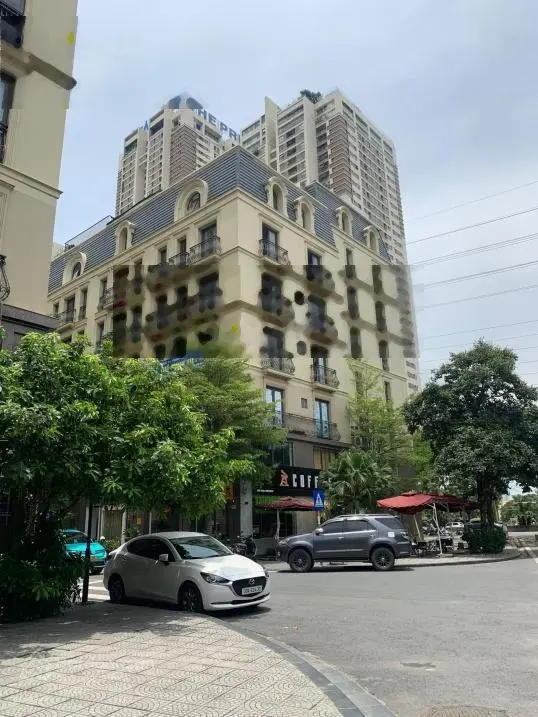 Bán nhà liền kề lô góc xe ôtô thoả mái 85m2x7 tầng xây cơi nới 3 mặt tiền 8,5*10. LH: 0963 689 ***