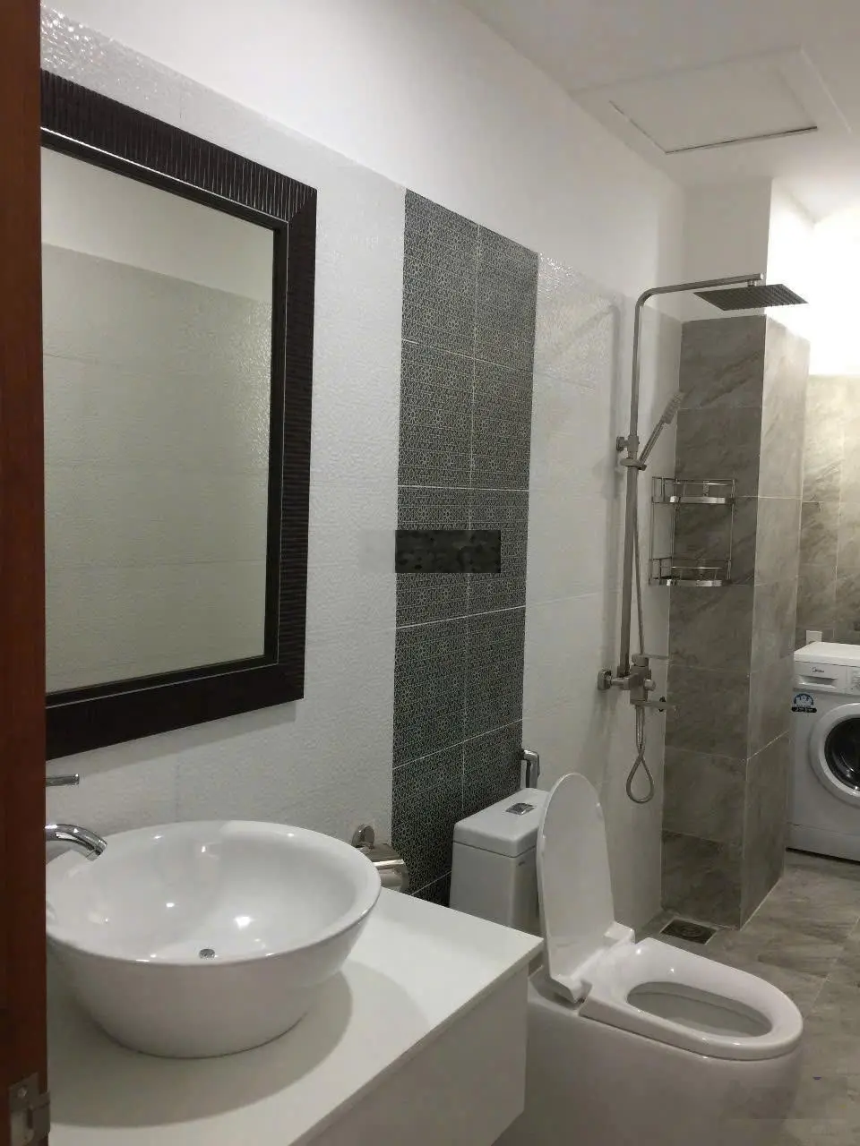 Toà căn hộ biển phố tây An Thượng DT 90m2 9 phòng full nội thất doanh thu 65tr/th chỉ hơn 17 tỷ