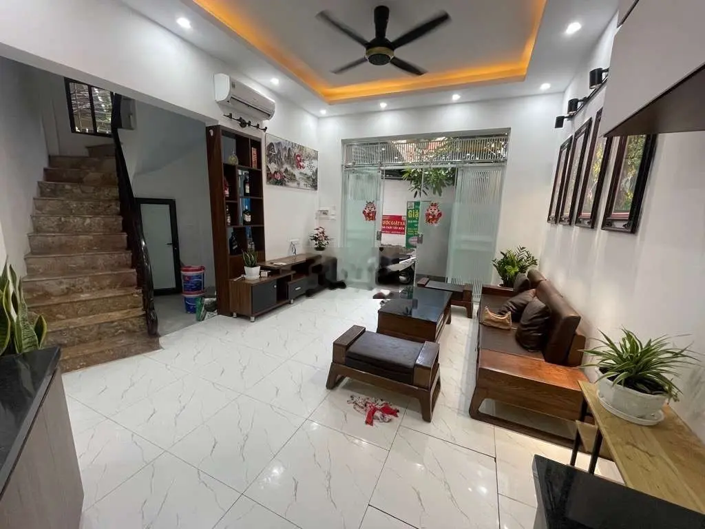 Bán nhà 34m2 Trương Định, 3 ngủ rộng, ngõ nông thoáng, nhỉnh 4 tỷ