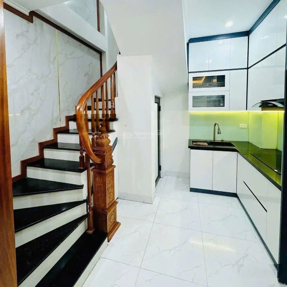 6.1 tỷ, DT sổ 30m2, 5 tầng, 3 Ngủ Khép kín, NGÕ 46 PHẠM NGỌC THACH, ĐỐNG ĐA