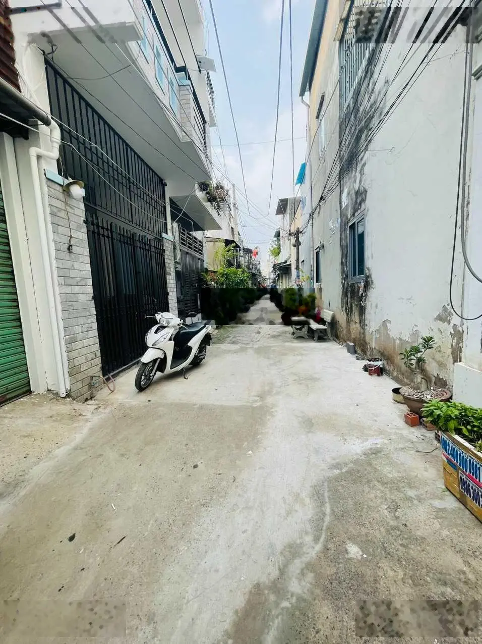 Bán nhà 2 lầu ngay hẻm 229, Liên Khu 4 - 5, Q. Bình Tân. Giá 2tỷ580 TL