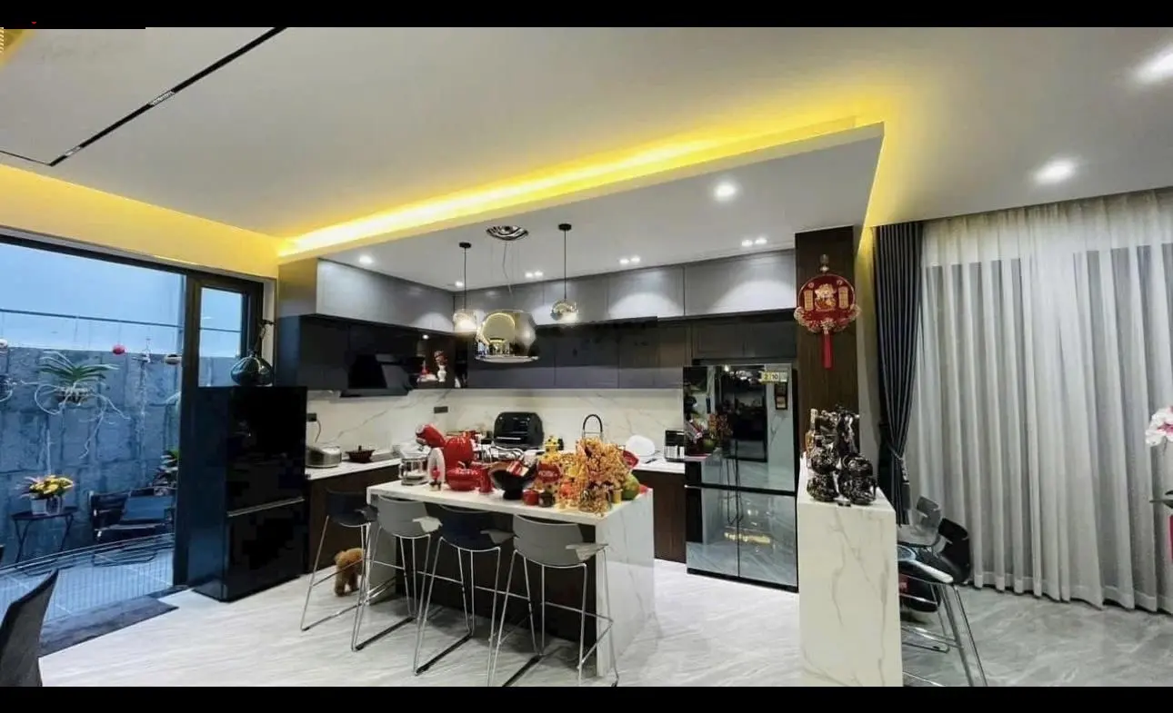 Bán căn nhà biệt thự 17 tỷ, 4 tầng, Góc Khu Đô Thị Hà Quang 2, Nha Trang. LH 0789111058