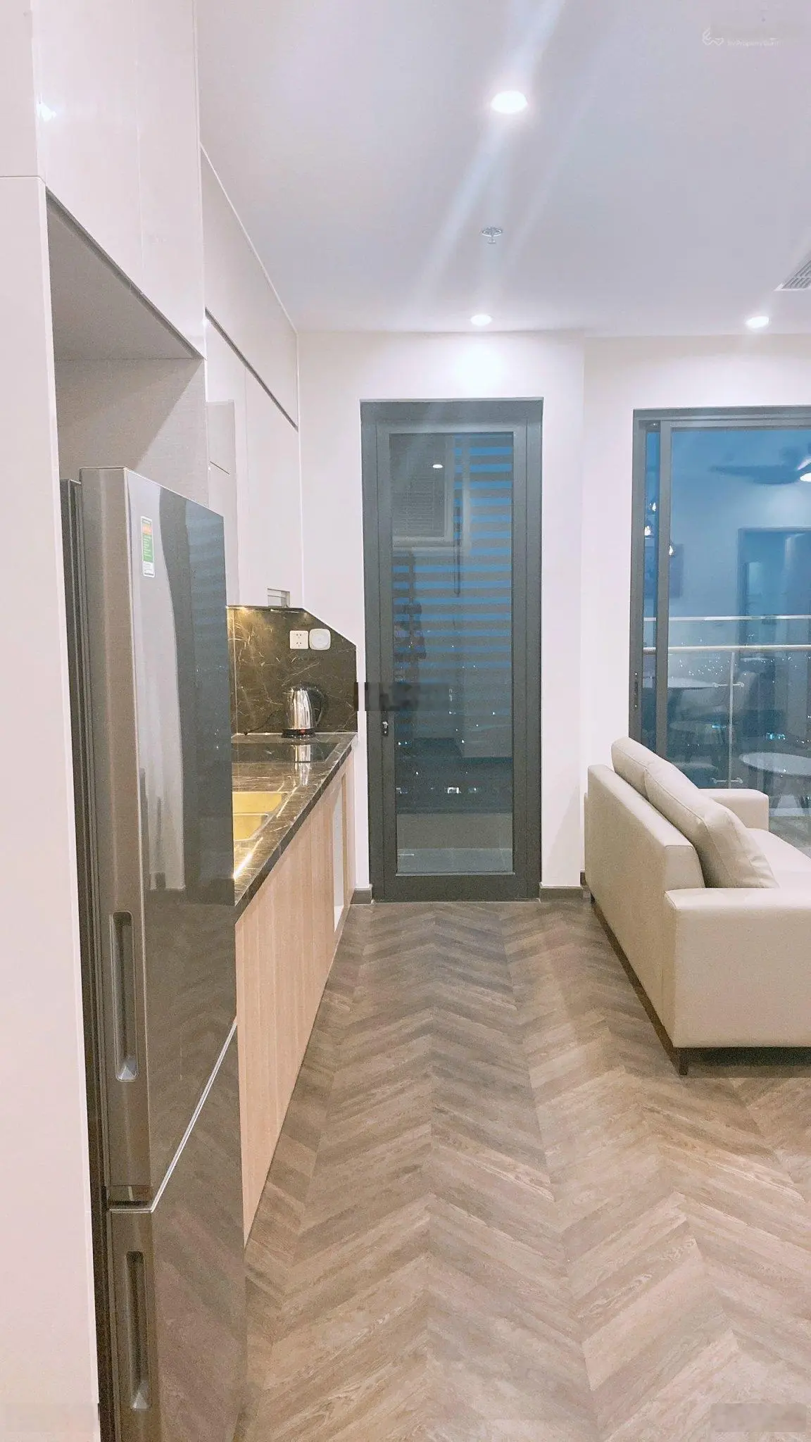 Bán gấp căn hộ 2PN tại Vinhomes BN giá chỉ 4,xx tỷ