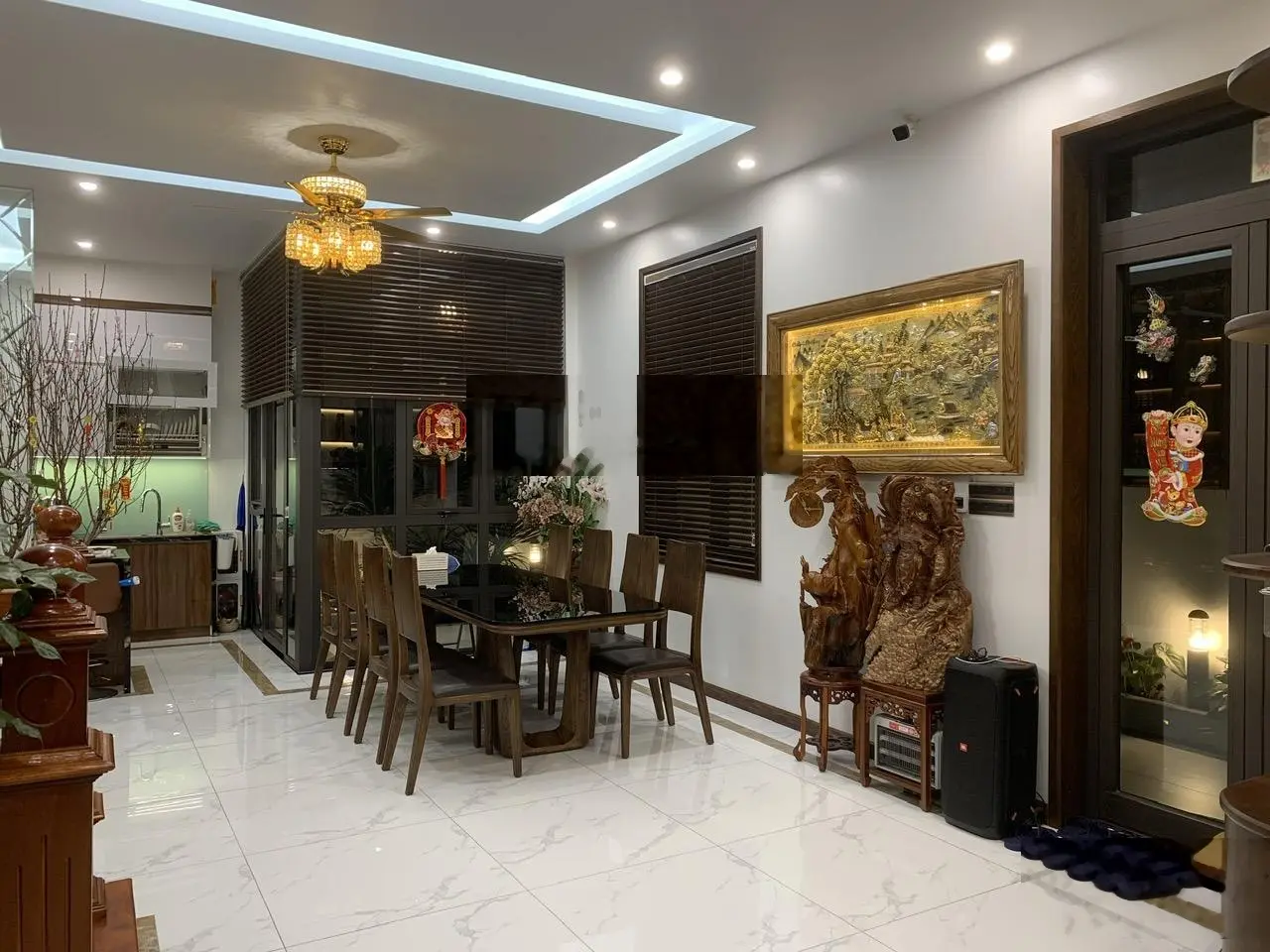 BIỆT THỰ 180 M2 ĐÃ HOÀN THIỆN PHUN NỘI THẤT chỉ việc sách vali về ở