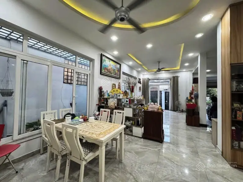 Nhà 3 tầng 226m2, ngang 12m đường 5m, lô góc, Linh Chiểu, ga Metro Thủ Đức