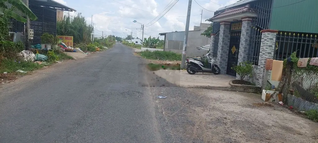 Nền 1 tỷ 350 đường 2/9 cách khu hành chính tx.Bình Minh 500m