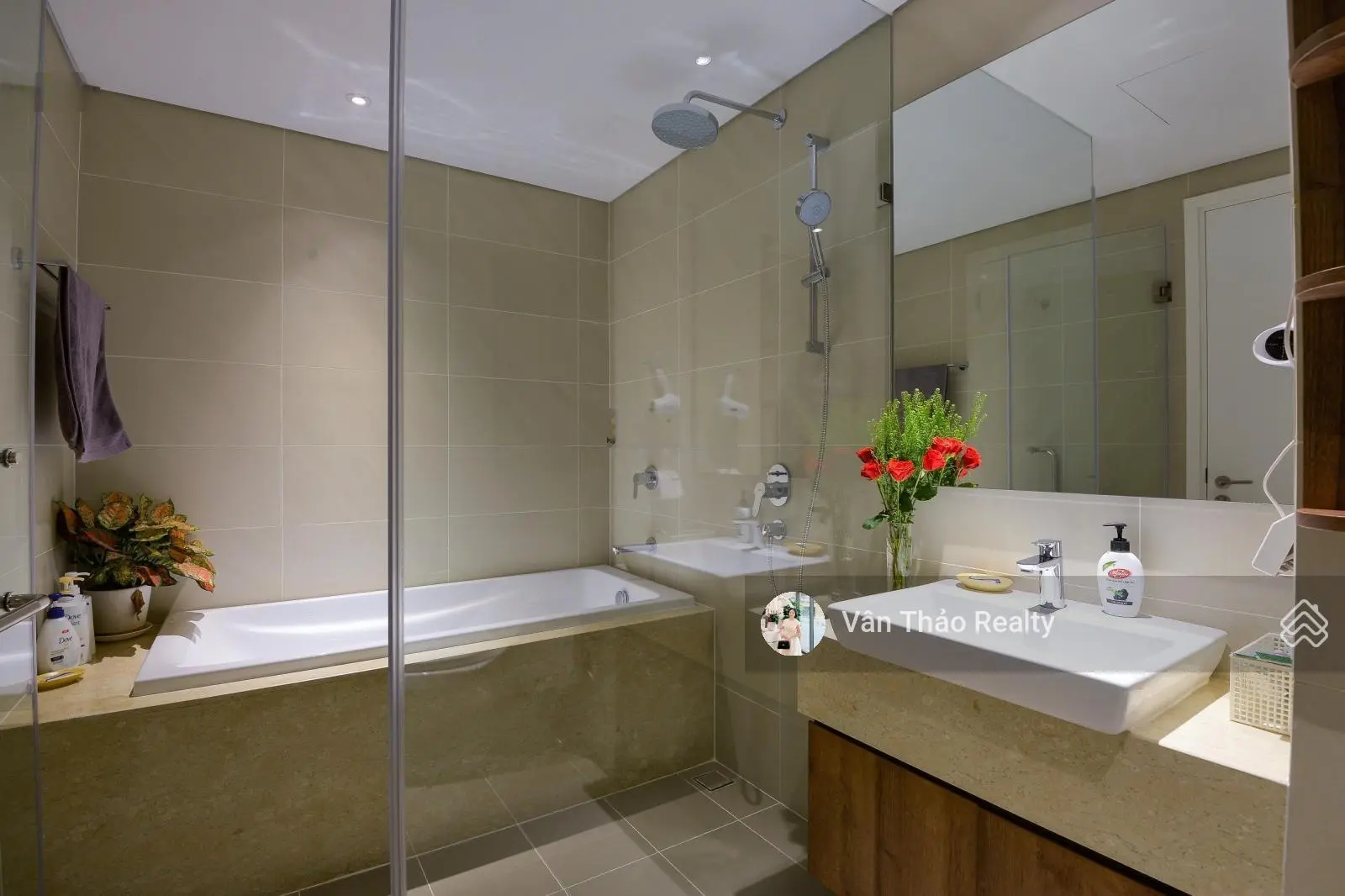 Full kính ngắm bình minh/ hoàng hôn cực đỉnh - căn hộ 1-2-3-4PN tiêu chuẩn Resort - ngay gần Quận 1