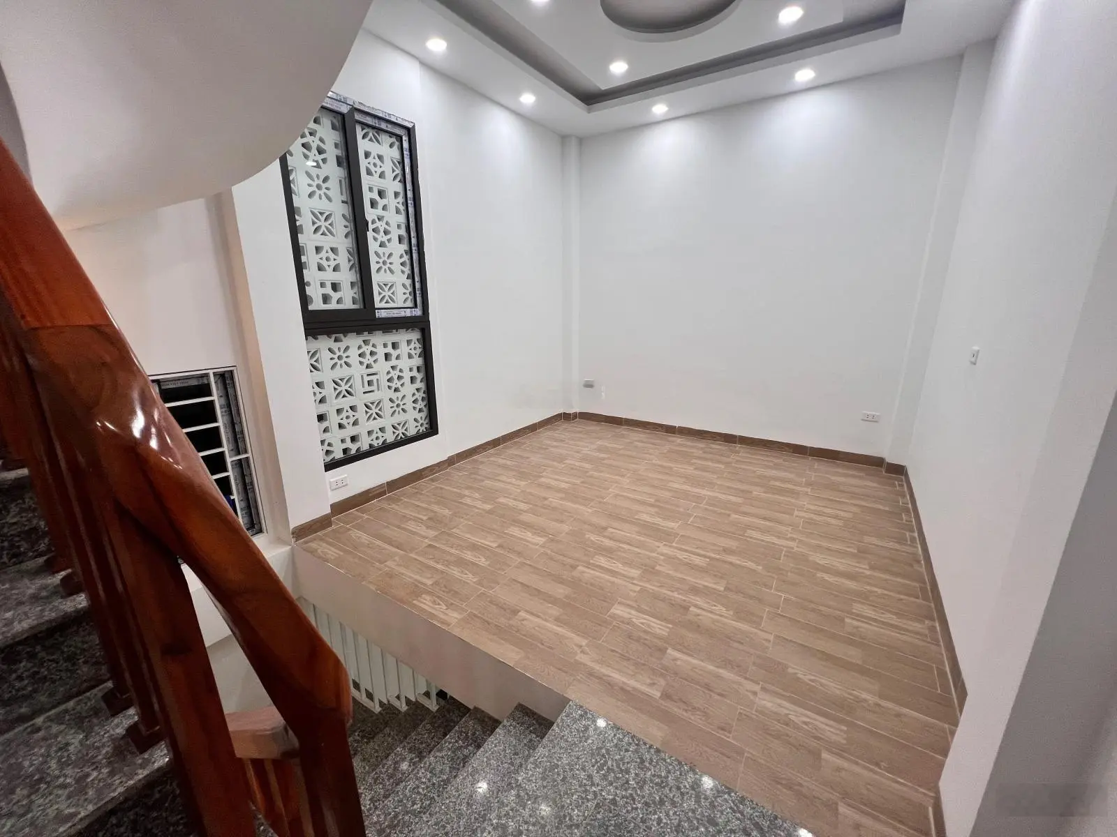 Bán nhà đẹp, giá chính chủ Hữu Lê 38m2x4 tầng, ô tô đỗ cửa, kinh doanh tốt, nhỉnh 4 tỉ, 0918 816 ***