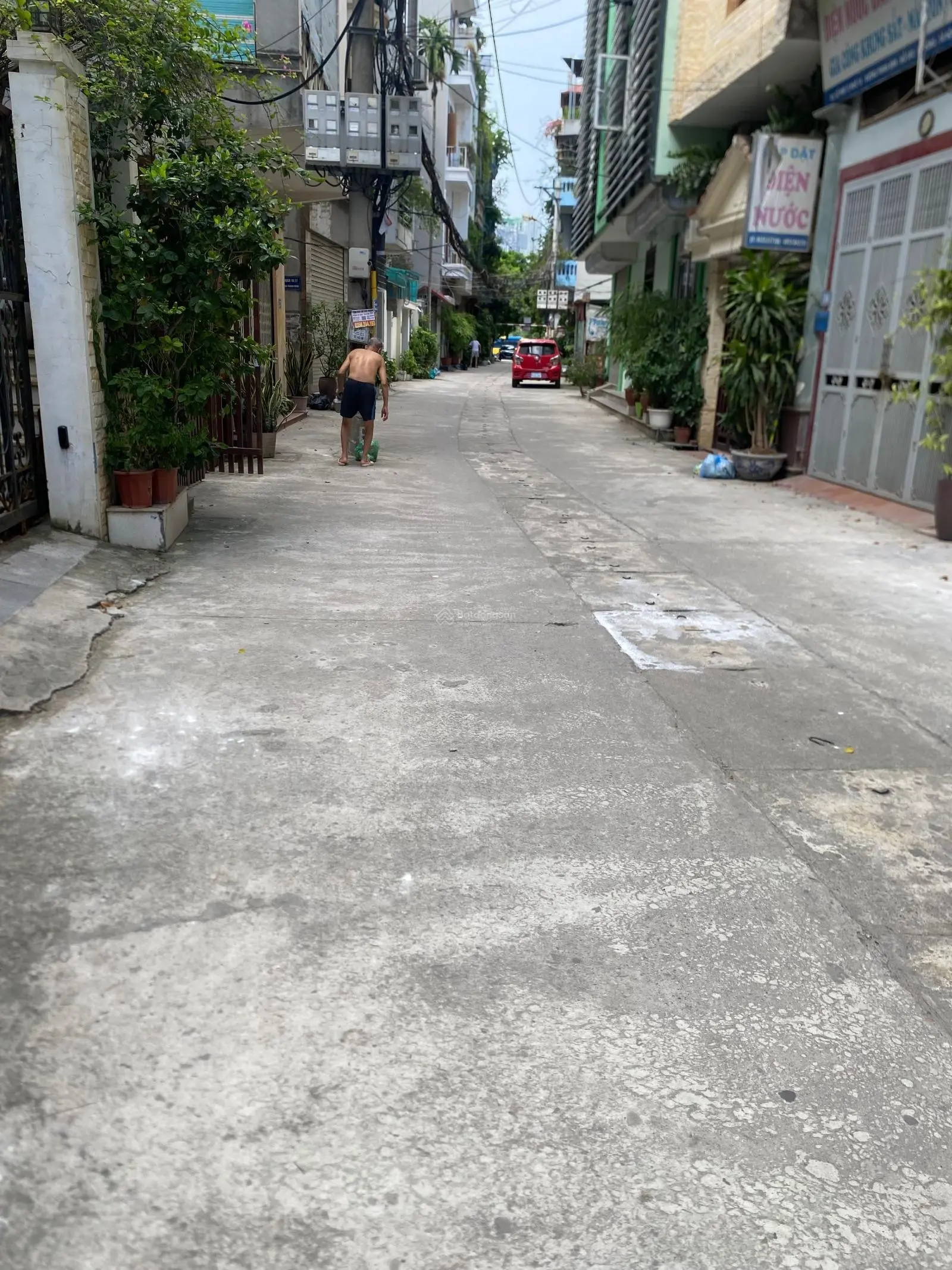 Bán nhà Quang Trung, Hà Đông 40m2, MT 4.2m, ô tô, gần trường, chợ hơn 5 tỷ. Giảm chào 500 tr