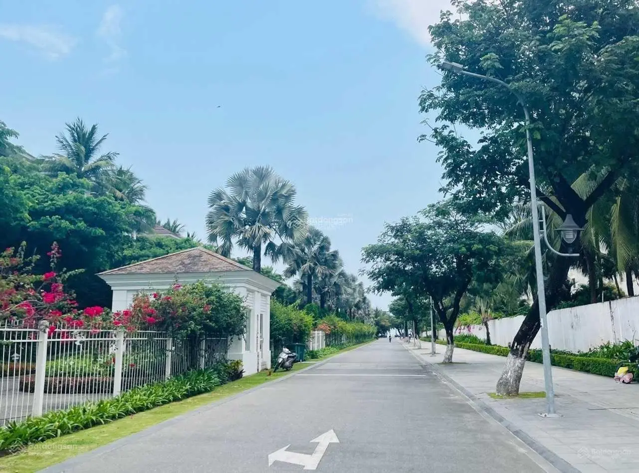 Nhà 3 tầng Võ Nguyên Giáp sát Hồ Xuân Hương trước cổng Fullman & Furama Resort - đúng 200m ra biển