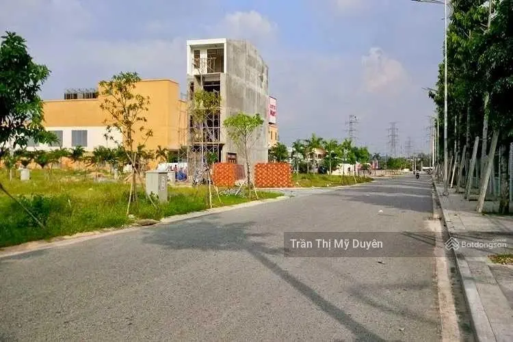 Sở hữu lô đất 90m2, SHR ngay đường Cách Mạng Tháng Tám, gần chợ Bình Nhâm