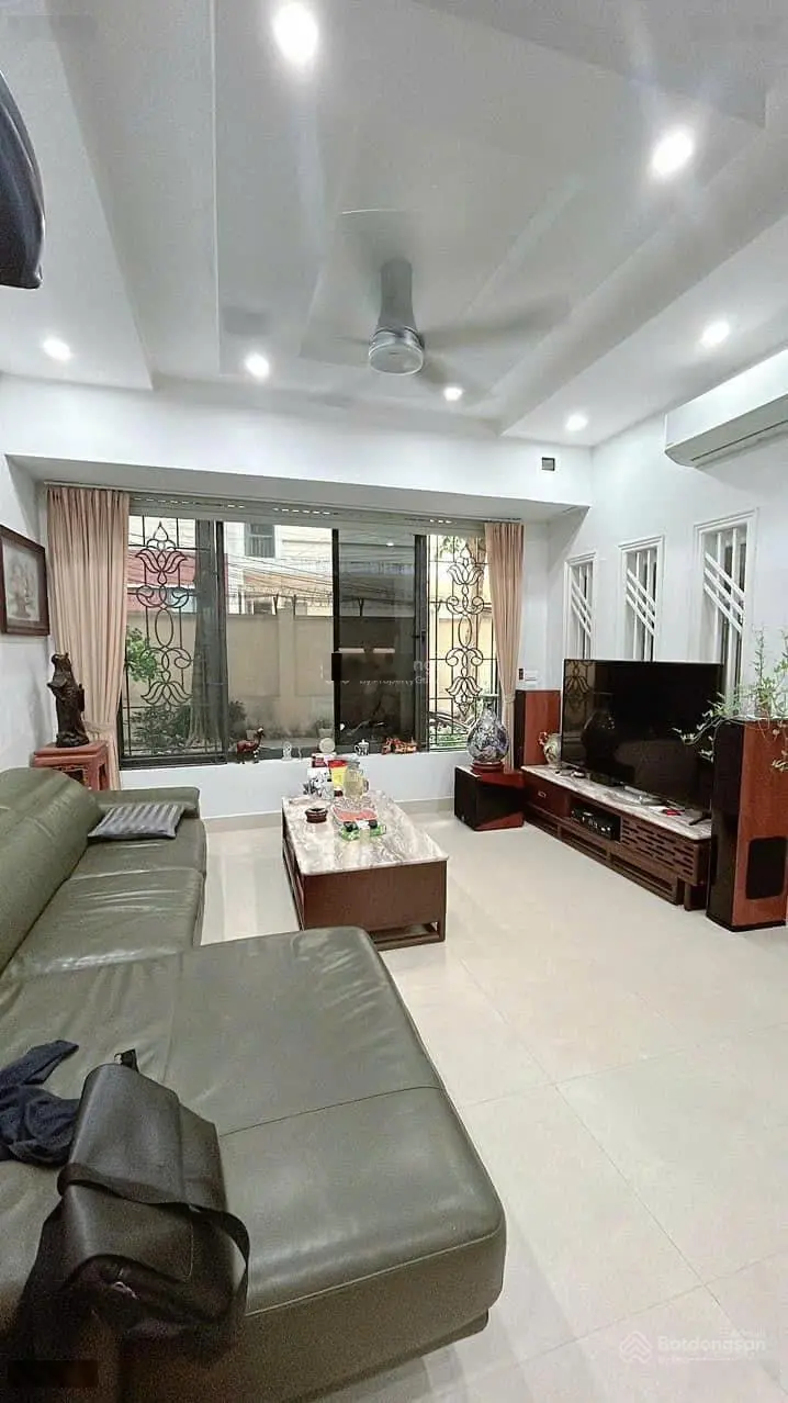 Nhà đẹp nhất phố Nguyễn Văn Huyên Tô Hiệu 61m2 gara ô tô, đường trải nhựa 10m 5 tầng nhỉnh 16 tỷ
