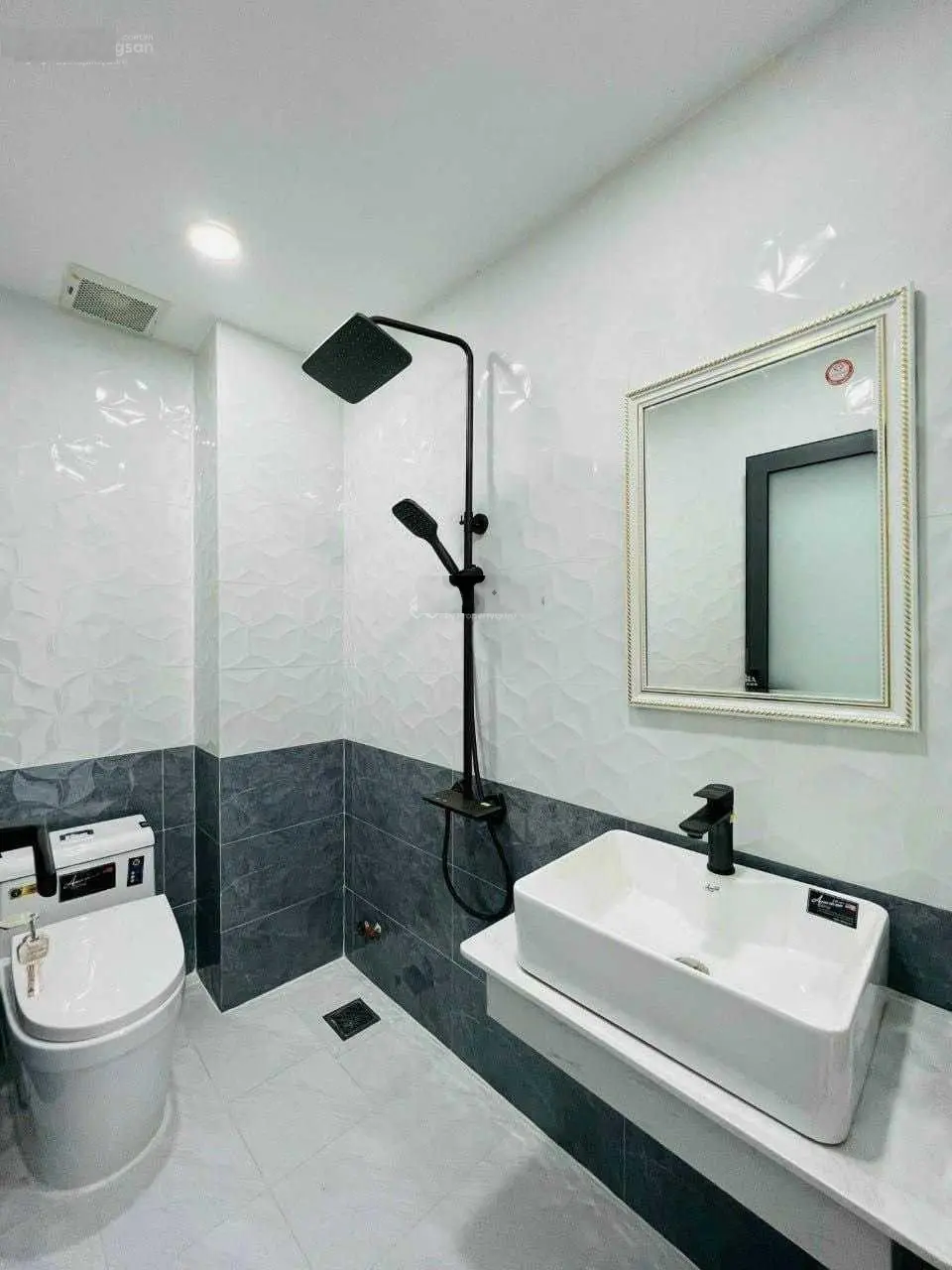 Chính chủ bán nhà 40m2 ô tô đường Bùi Đình Tuý, Bình Thạnh gần UBND, KDC LH 0932970686