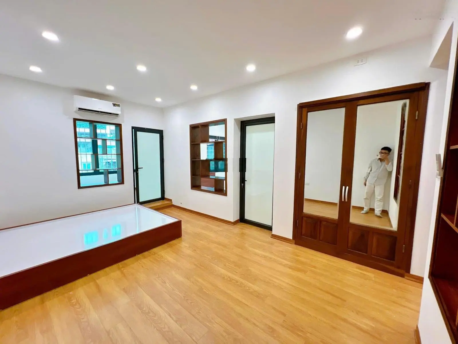 Hiếm! Chỉ 3,78 tỷ tập thể Ngọc Hà, Ba Đình, Lô Góc, gần công viên, sổ to, 100m2, 3pn 2wc nhà đẹp