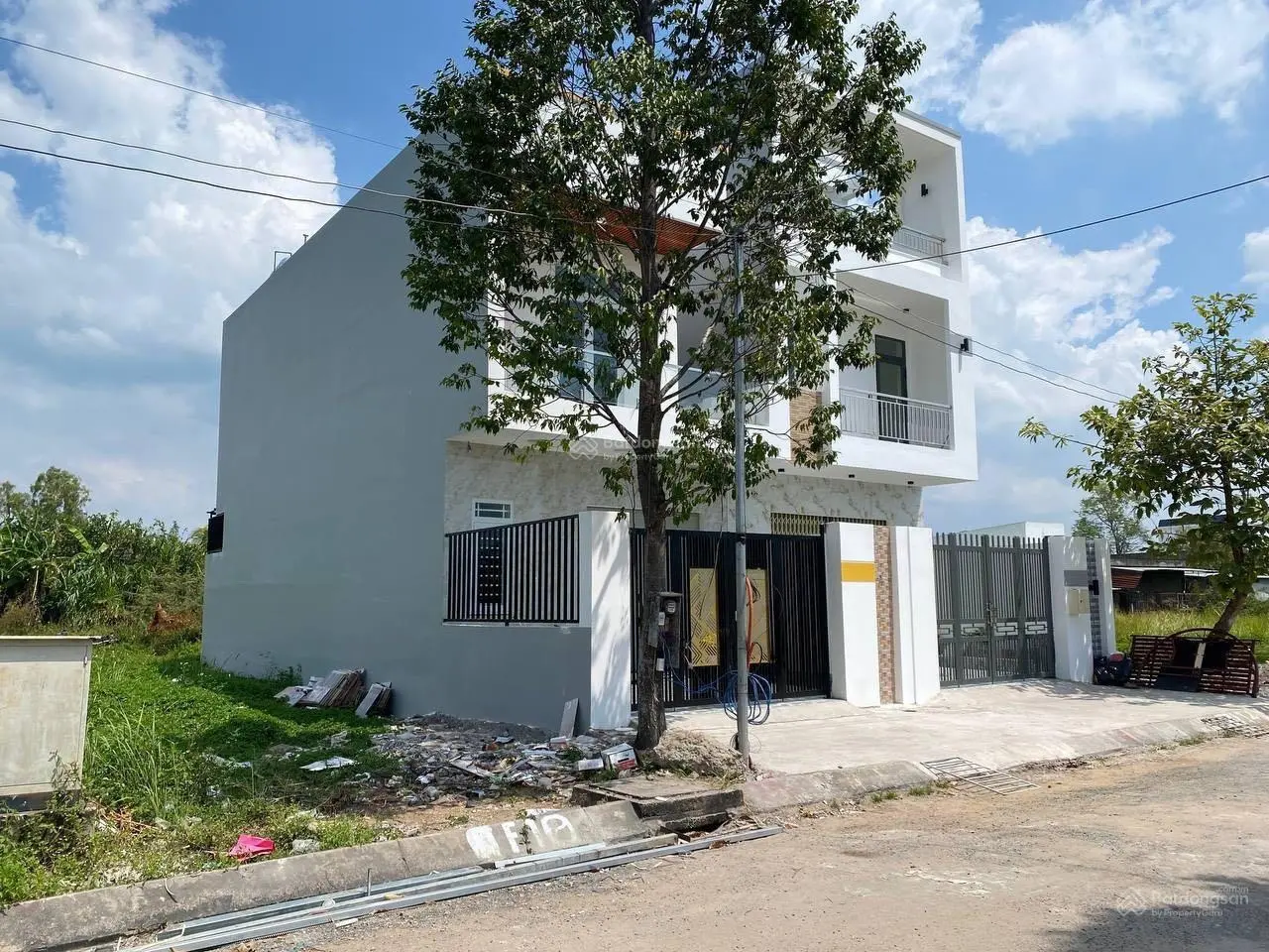 Chú Đạt có dư lô đất ở Tân An - 100m2 đất (ODT) sổ hồng sẵn