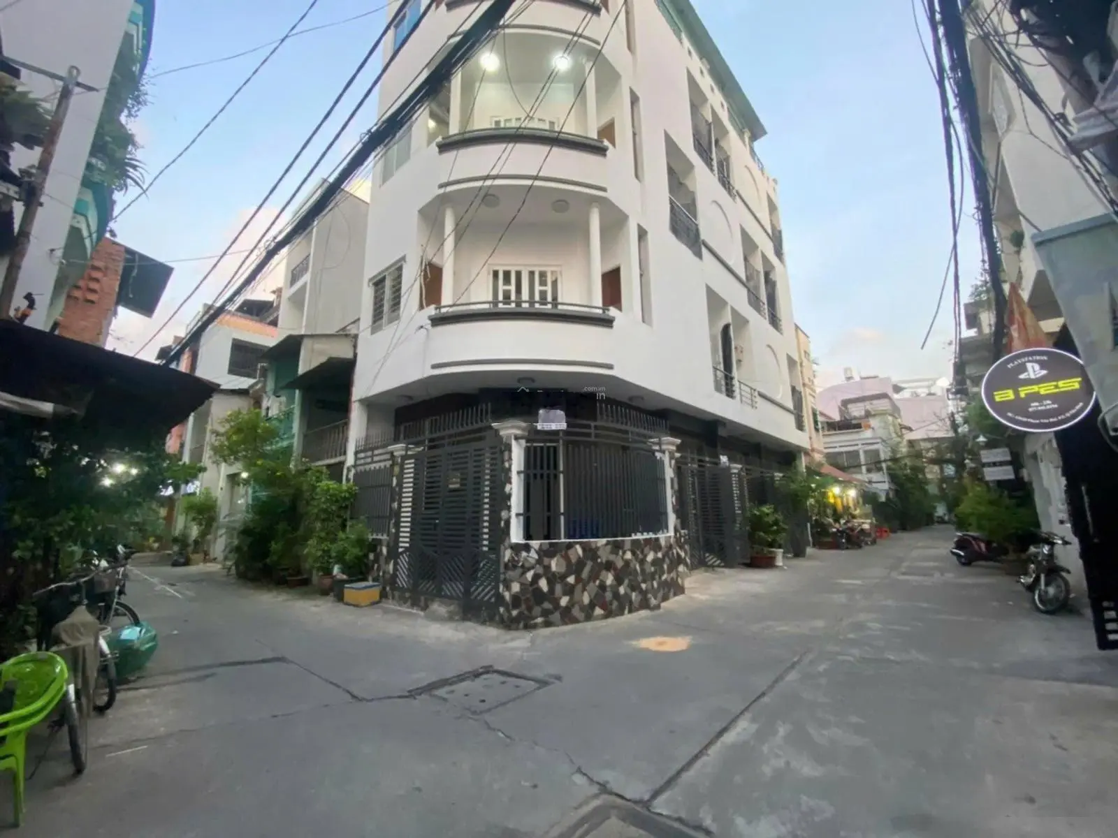 Cắt lỗ giảm sâu ! Bán nhà góc 2 MT hxh đường Phạm Văn Hai Q,TB. DT: 4,8x 15m - sẵn hđt 40tr/thg.