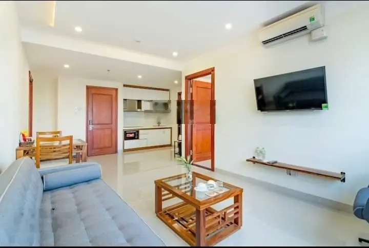 Bán toà khách sạn & căn hộ mặt tiền đường lê thước vị trí sát biển .