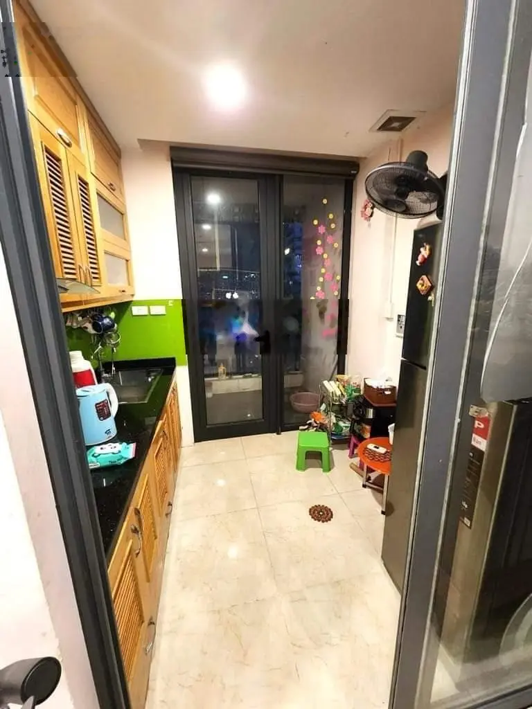 Chính chủ nhương quyền bán căn hộ 2 ngủ tầng trung, view đẹp thoáng, siêu hiếm tại thời điểm này
