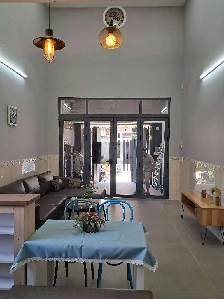 Nhà 2 Tầng, 4x17m, Hẻm Xe Tải. Trường Chinh, Ngay Chợ Lạc Quang