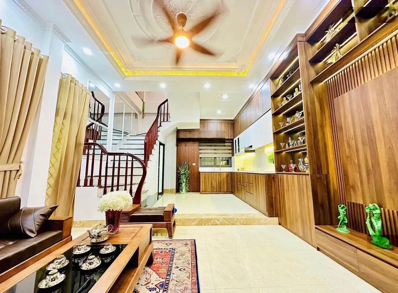 Nhượng lại nhà Kim Ngưu, nhà kinh doanh được, 42m2, hơn 6 tỷ (gặp trực tiếp thương lượng)