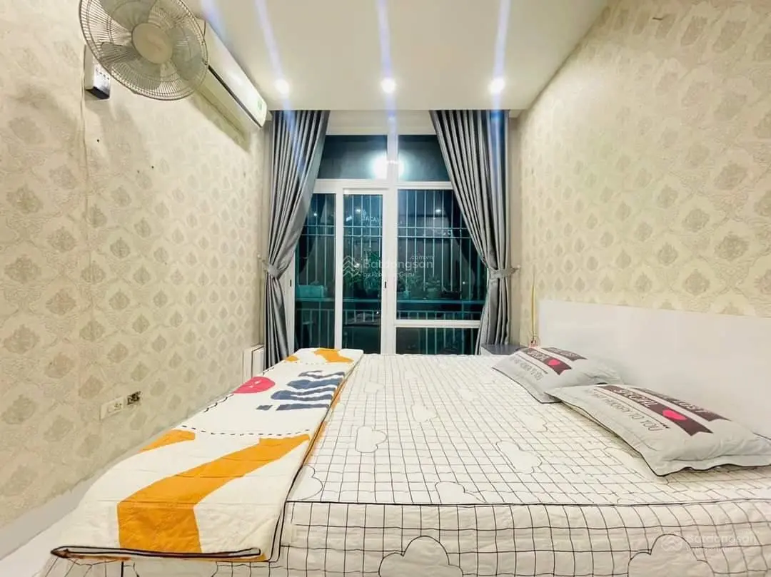 Bán nhà đẹp ngõ phố Trần Khát Chân Quận HBT Hà Nội DT 30m2 4 tầng giá 6,35 tỷ nhà đẹp
