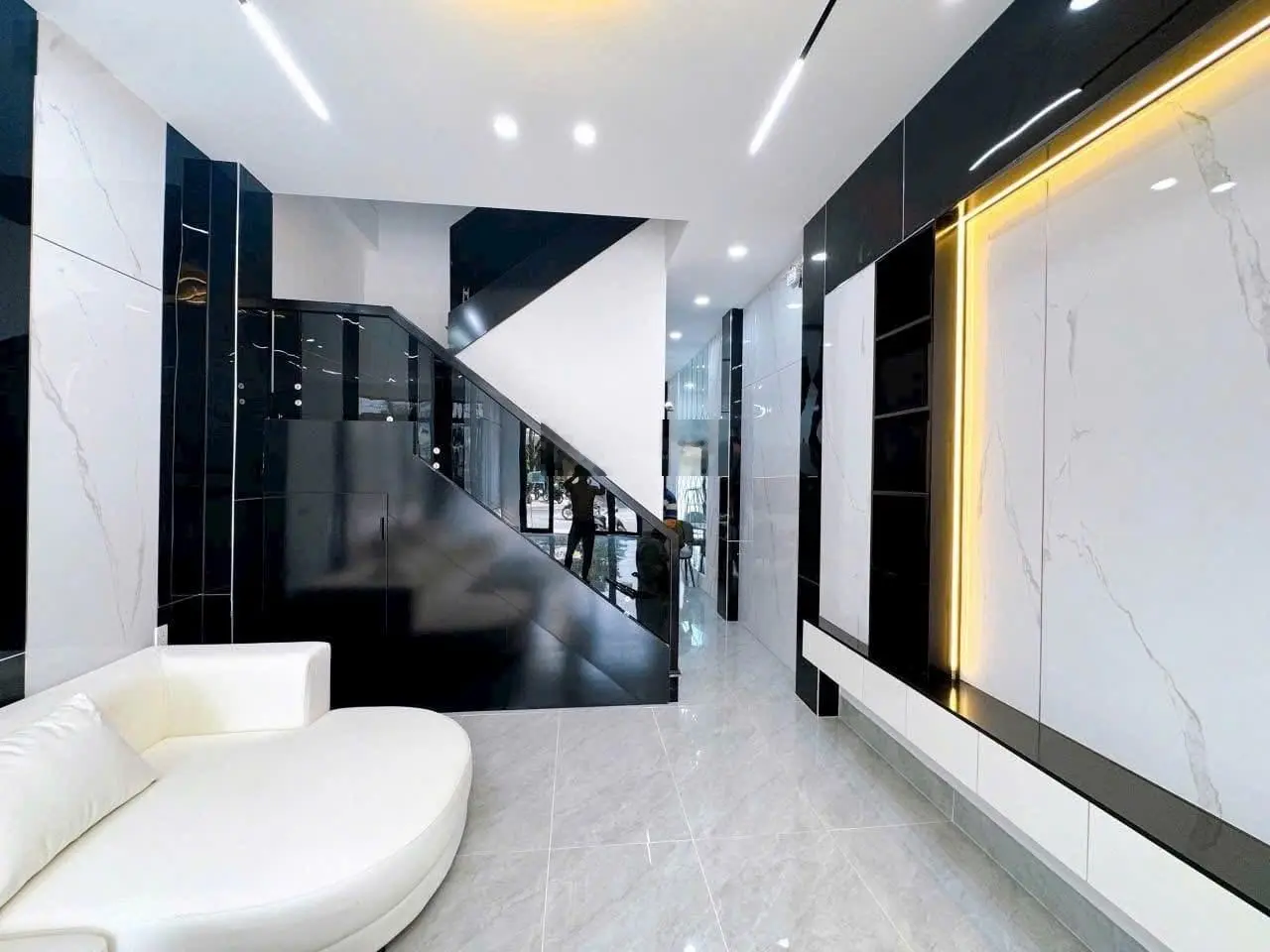 Giá 1TỶ3 Cần Bán Nhanh 60m2, 3PN, 2WC tại Hương lộ 10, Bình Chánh, gần chợ và Trung tâm các BV .