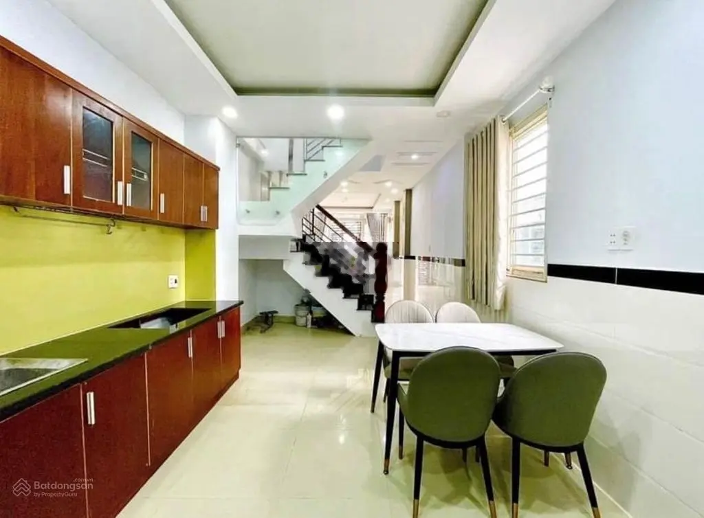 BÁN NHÀ ĐƯỜNG LÊ THỊ BẠCH CÁT, QUẬN 11 DT 58,5m2