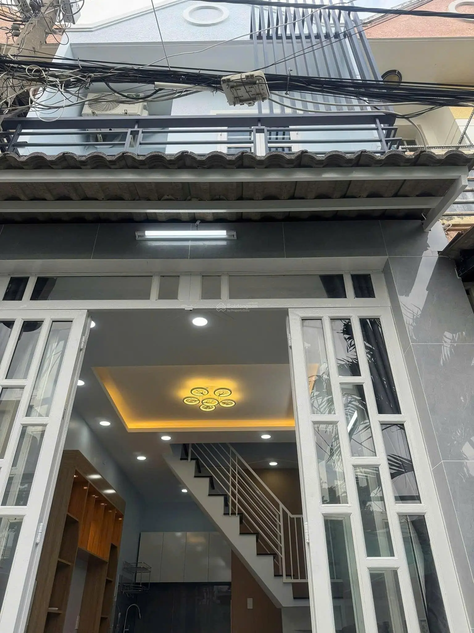 Nhà mặt tiền hẻm Huỳnh Tấn Phát 1 trệt 1 lầu giá 1 tỷ390 đầy đủ nội thất