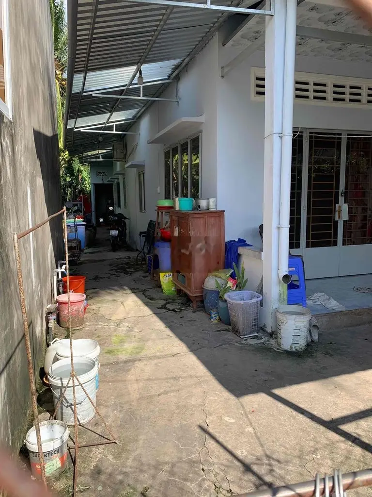 nhà đang ở cần tiền nên bán
