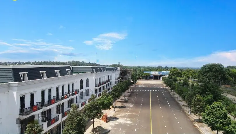 Một lô Ân Phú, không lỗi, giá tốt, sổ hồng lâu dài, 100m2, cách Ecocity 500m