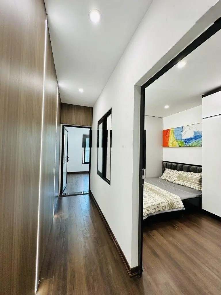 Bán TT tầng 4 Thanh xuân, ở vip, tặng full nội thất, DT 90m2 giá 3.3 tỷ