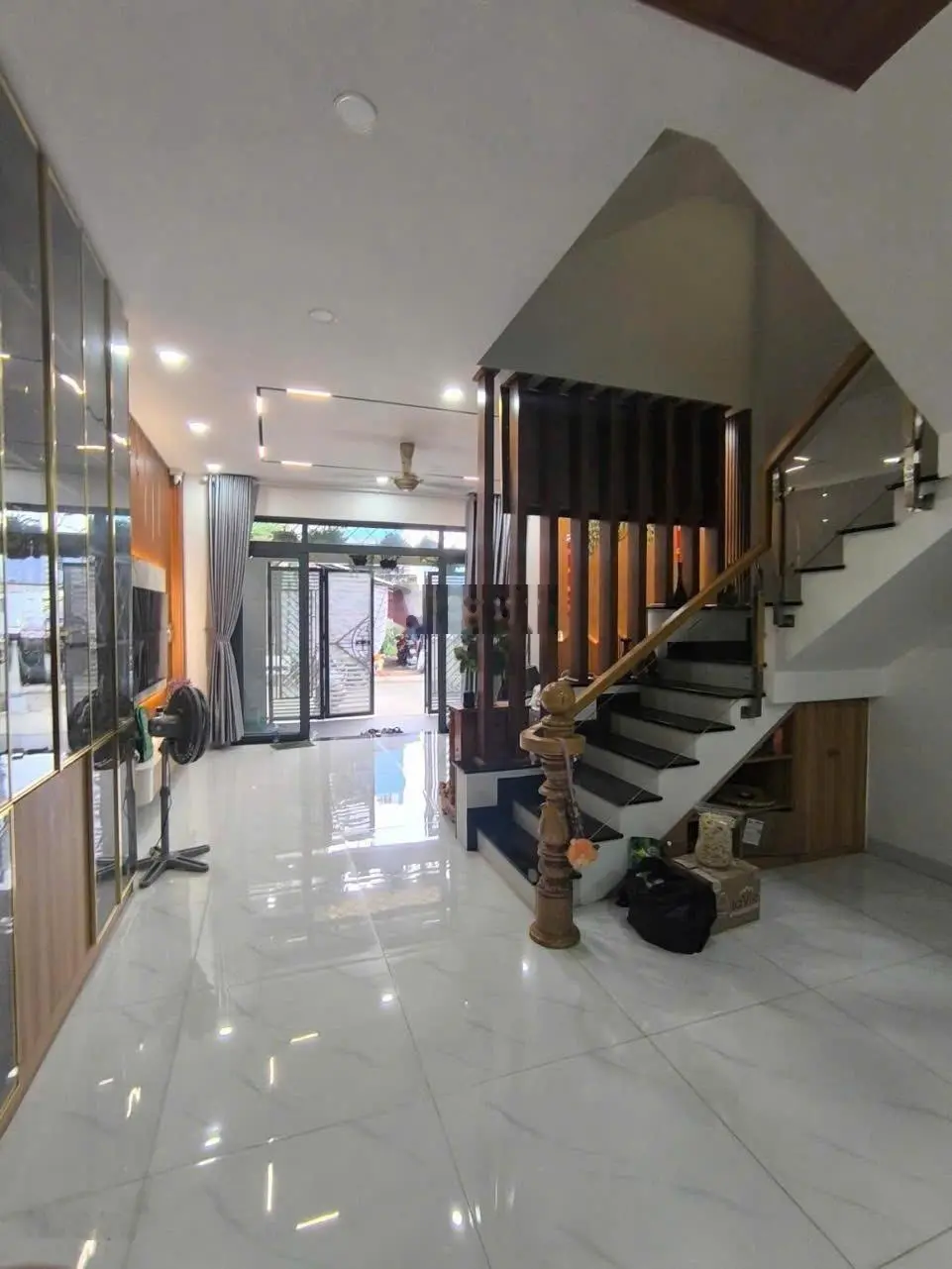 Nhà đẹp - khu vip quận 2 - đường ô tô 7m rộng rãi - gần đường Nguyễn Thị Định 30m, gần Sala, quận 1