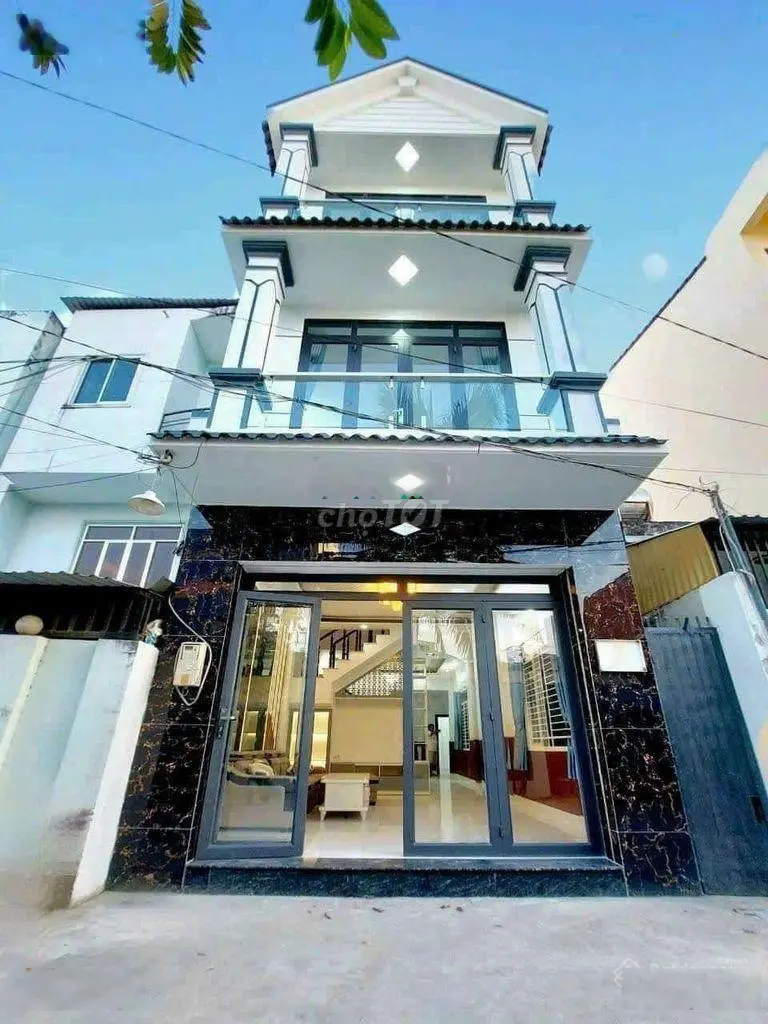 Nhà đẹp Vĩnh Hội Quận 4-hẻm ôtô-3 Tầng-4 phòng ngủ-Diện tích 60m2-chỉ 2.690 tỷ.Thuê cao 17tr/tháng.