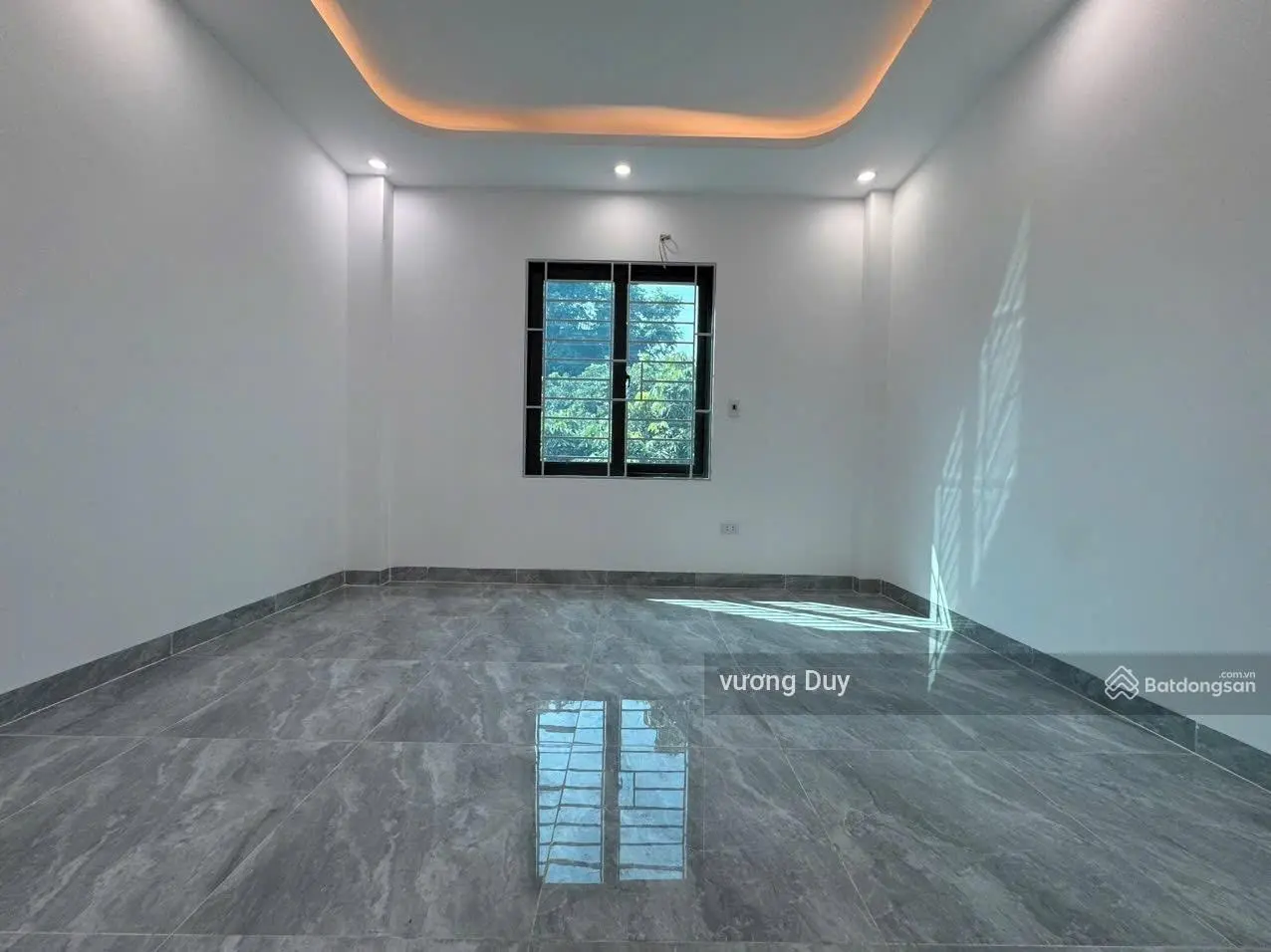Bán gấp nhà 47m2 ô tô đỗ cửa - đối diện chợ - trường UBND Tân Phú