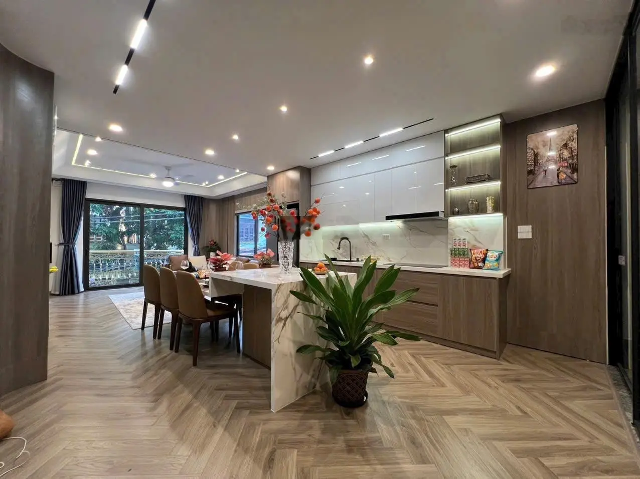 Hiếm! Bạn Châm chuyển công tác bán nhà Phúc Lợi 36m, 5 tầng, lô góc, 10m ra oto tránh, 5,2 tỷ