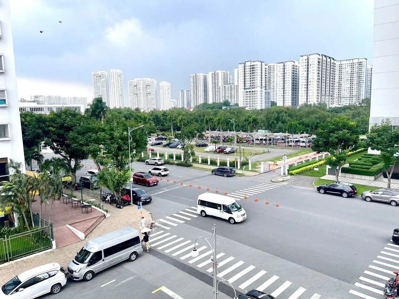 Bán căn hộ Mỹ Đức 115m2 thiết kế 3 phòng ngủ 2 ban công chỉ 9,2 tỷ thương lượng LH Lan 0906 743 ***