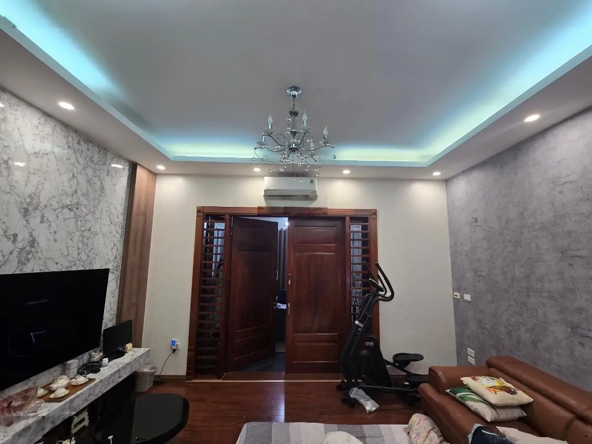 Bán nhà Hồ Tây - Biệt Thự đẳng cấp ,mặt tiền 5m-ô tô ngủ trong nhà- tri thức- 93.5m2, 25 tỷ còn TL