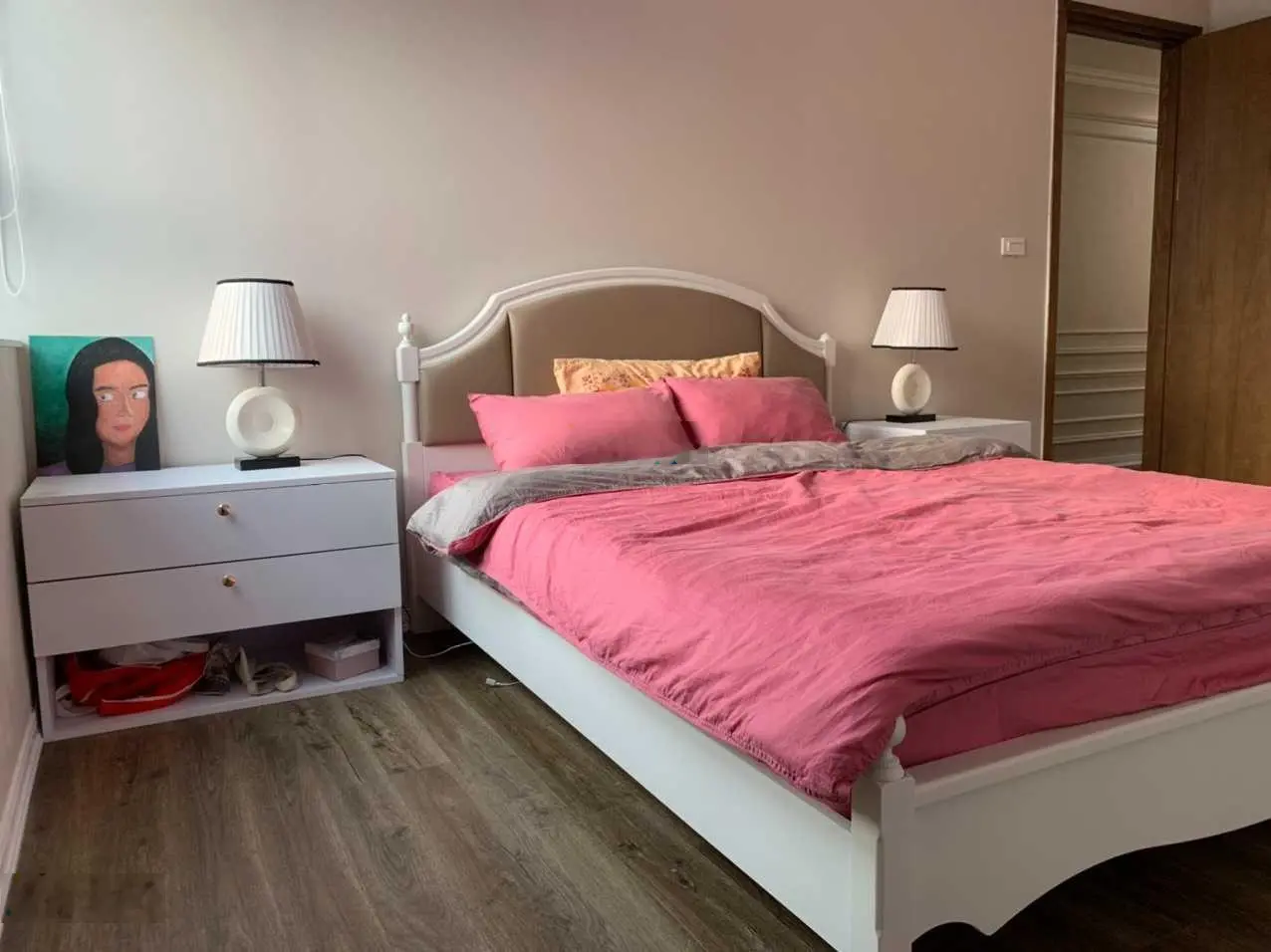 Gia đình bán căn 3 phòng ngủ 140m2 tại Hapulico tòa 21T2, nội thất liền tường cửa Đông Nam, sổ đỏ