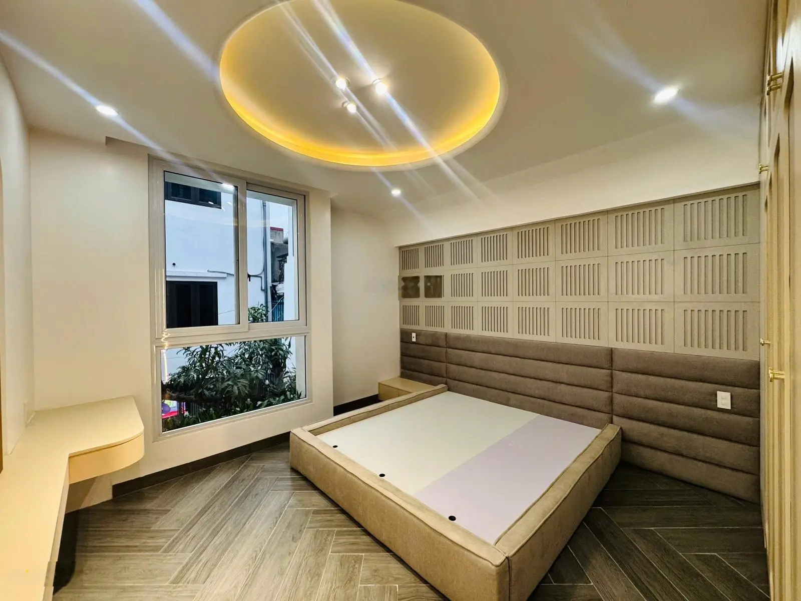 Bán nhà villa sân vườn 90m2 tuyệt đẹp. Full nội thất. phố Hai Bà Trưng