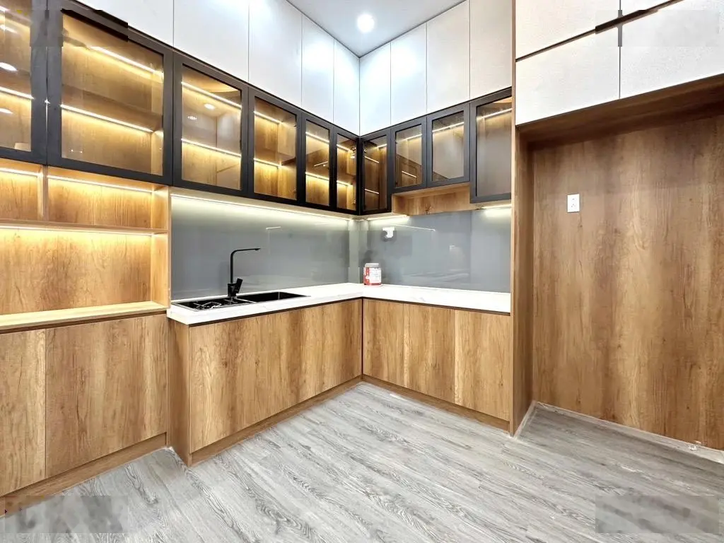 VIP Huỳnh Văn Bánh P. 11 Phú Nhuận - hẻm nhựa 10m xe tải tránh sát mặt tiền - 4 tầng BTCT - 9.Xtỷ