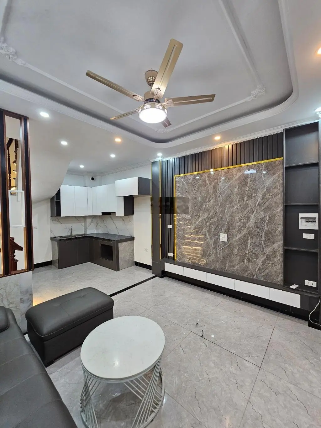 Bán nhà thượng thanh,32m_mt4m,3ngu,phun nội thất,ô tô đỗ cổng,5xty
