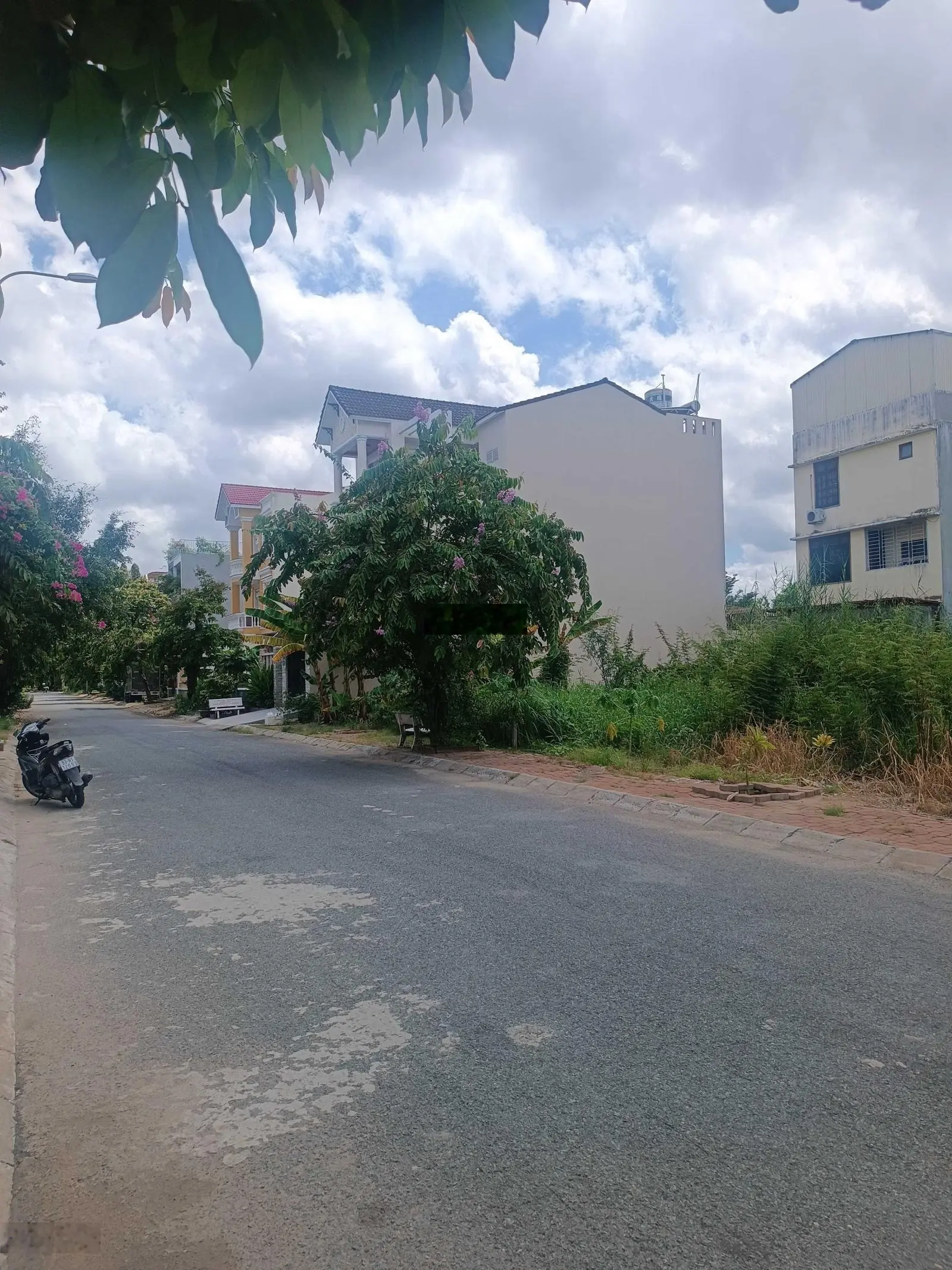 Chủ kẹt bán nhanh nền 7x20 (140m2) KDC Nam Long. hướng TB, SHR đường 12m, giá 82tr/m2 TL