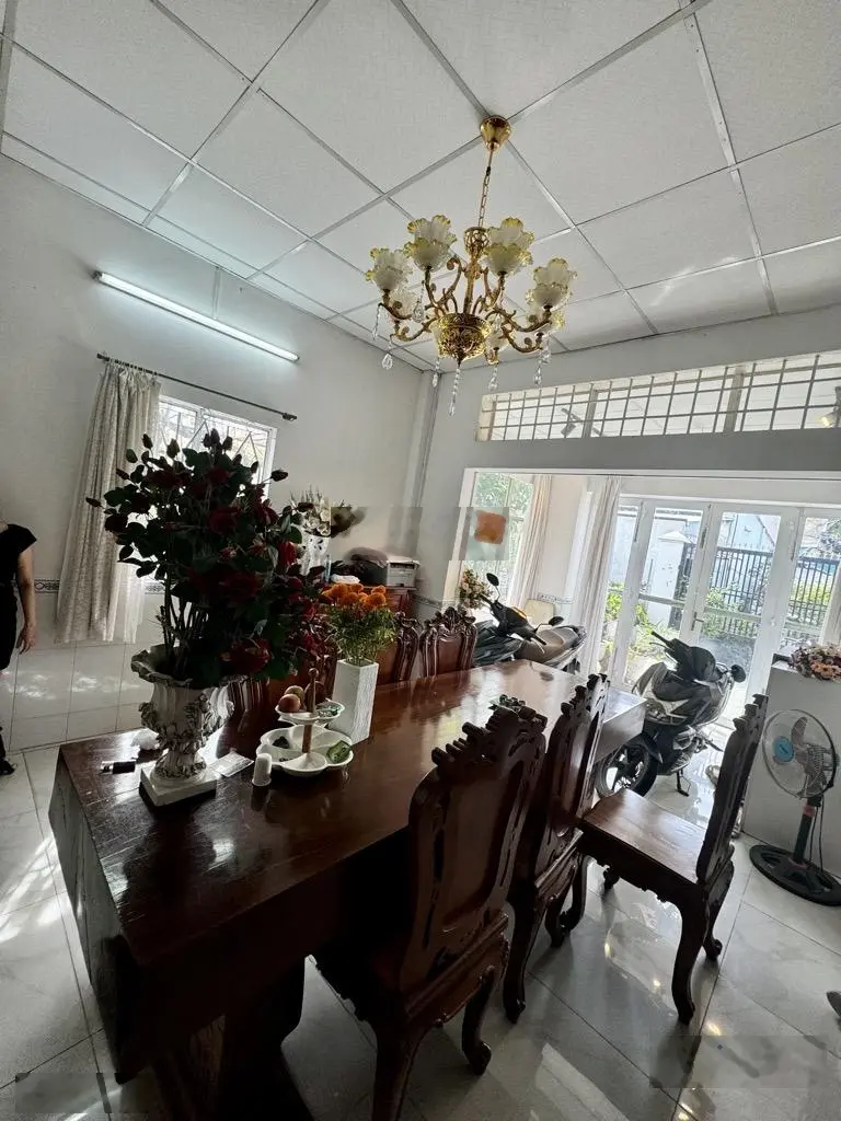 Bán gấp nhà cấp 4 sân vườn, đường Song Hành, Hóc Môn, Diện tích 191m2, Giá 4,850 tỷ