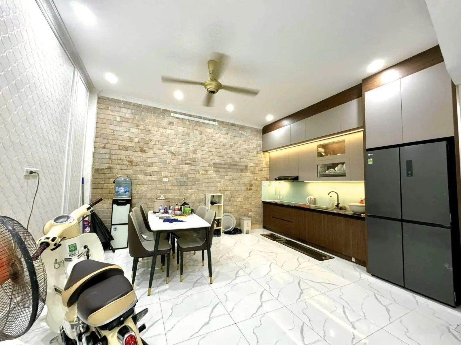 Bán nhà Phố Cự Lộc Ô Tô Đỗ Cửa 45M2 6 Tầng Thang Máy Nhà Đẹp Dân Xây Trung Tâm Thanh Xuân