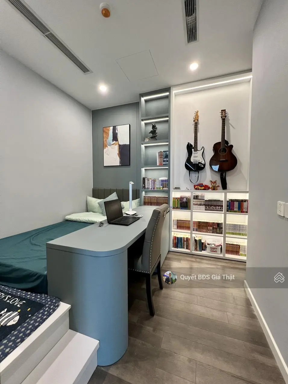 (Giá thật) chính chủ bán căn 82m2 2PN + 2WC view Hồ Tây cực đẹp giá chỉ 11 tỷ cc D'. Le Roi Soleil
